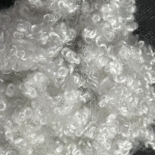 Tin tức công ty mới nhất về Tính thiết thực của sợi graphene rỗng trong các mặt hàng thực tế