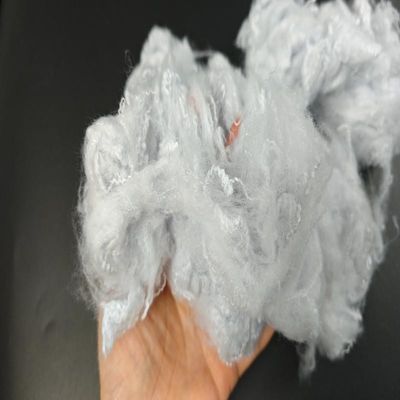 Sợi Staple polyester rắn 1.4D*38mm tái chế để quay