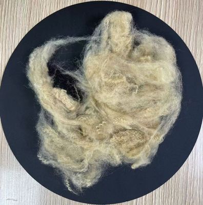 Giá tốt. Sợi Staple Polyester tái chế 4.5D 64mm Beige Độ kéo dài thấp trực tuyến