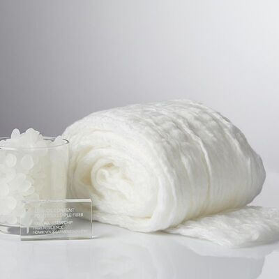 Giá tốt. Hàm dầu thấp Sợi Staple polyester độ bền cao được làm từ chip polyester 100% trực tuyến