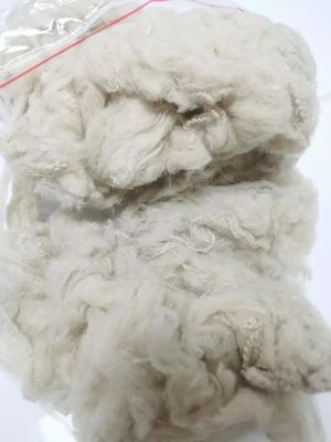 Giá tốt. Sợi Staple Polyester có độ bền cao cho mức độ chống cháy cao và khả năng co lại trực tuyến