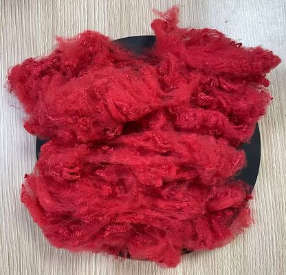 Giá tốt. Sợi Staple Polyester tái chế 1.56D 38mm Đỏ sáng trực tuyến