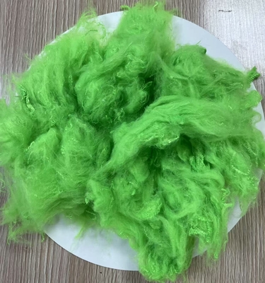 Giá tốt. Xơ polyester tái chế dạng sợi 1.5D 38mm Màu xanh táo trực tuyến