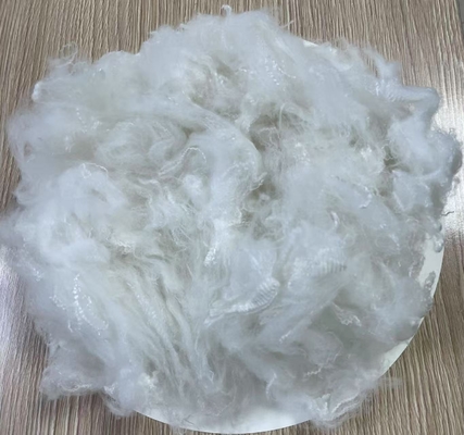 Giá tốt. Sợi Staple Polyester tái chế 1.56D Bảo vệ tia cực tím cao trực tuyến