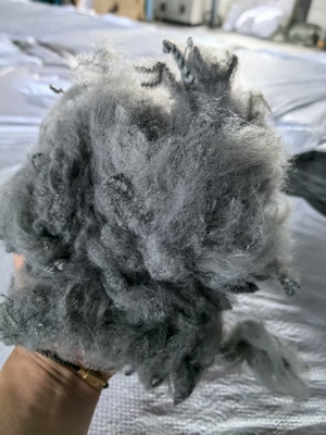Giá tốt. Sợi Staple Polyester tái chế 2.5D 51mm Xám OEKO-TEX được chứng nhận trực tuyến