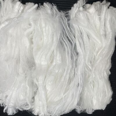 Giá tốt. Tải kéo polyester 2D bóng đêm với chiều dài không xác định cho dây xoay & dệt may trực tuyến
